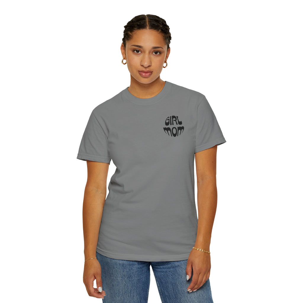 Girl Moms Club T-Shirt – Retro Mom Graphic Tee for Mothers of Daughters | Girl Mom Shirt