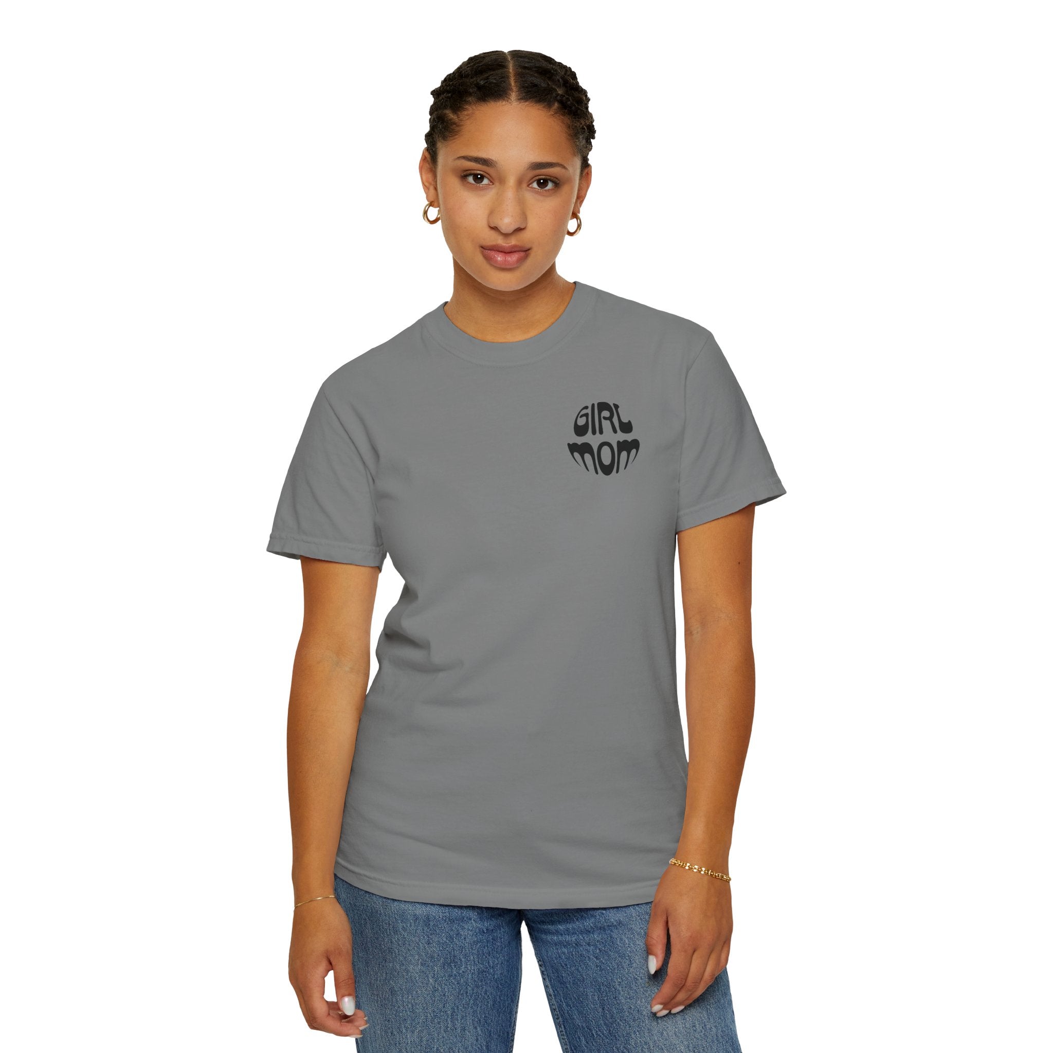 Girl Moms Club T-Shirt – Retro Mom Graphic Tee for Mothers of Daughters | Girl Mom Shirt