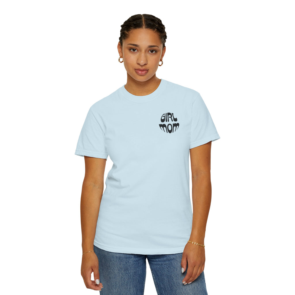 Girl Moms Club T-Shirt – Retro Mom Graphic Tee for Mothers of Daughters | Girl Mom Shirt