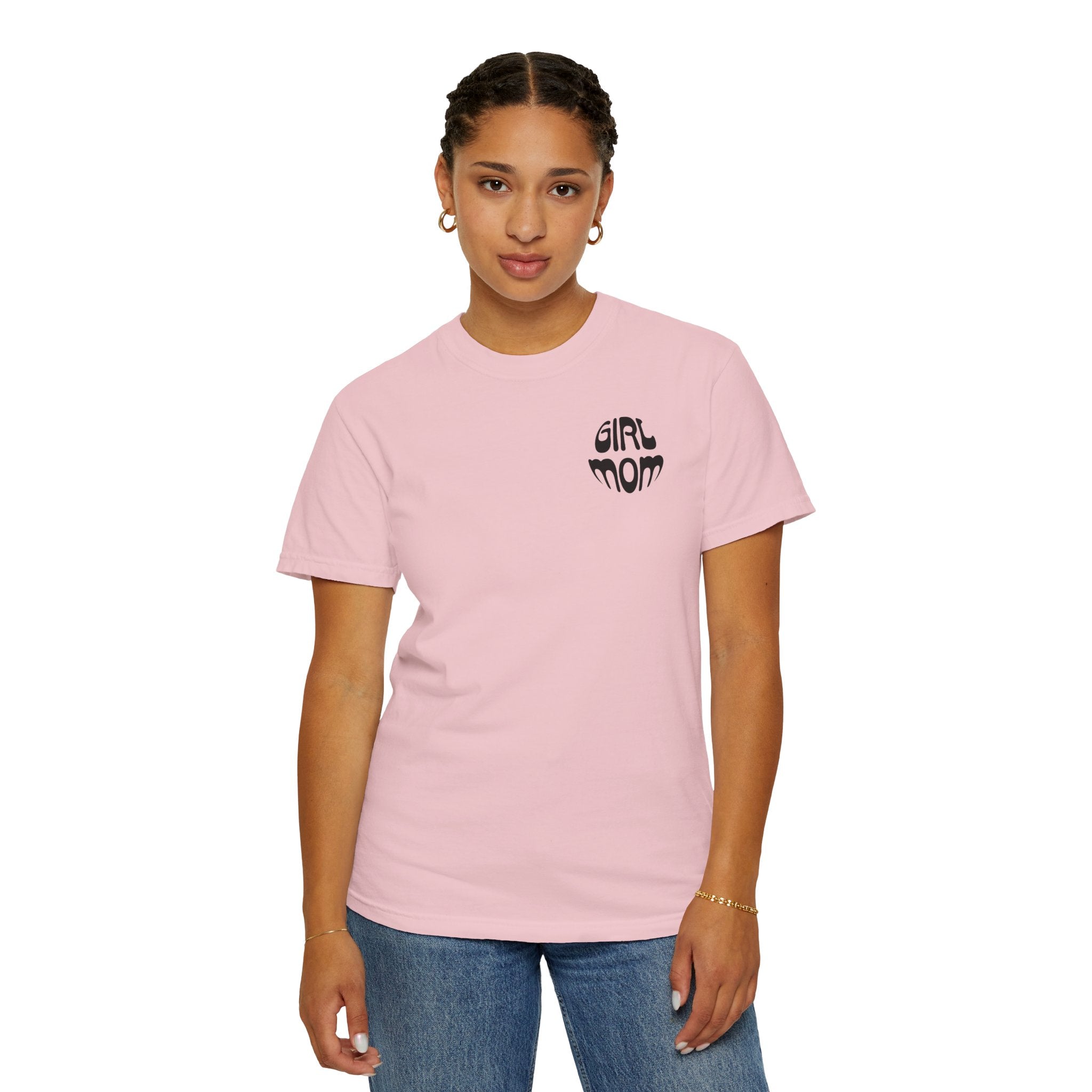 Girl Moms Club T-Shirt – Retro Mom Graphic Tee for Mothers of Daughters | Girl Mom Shirt