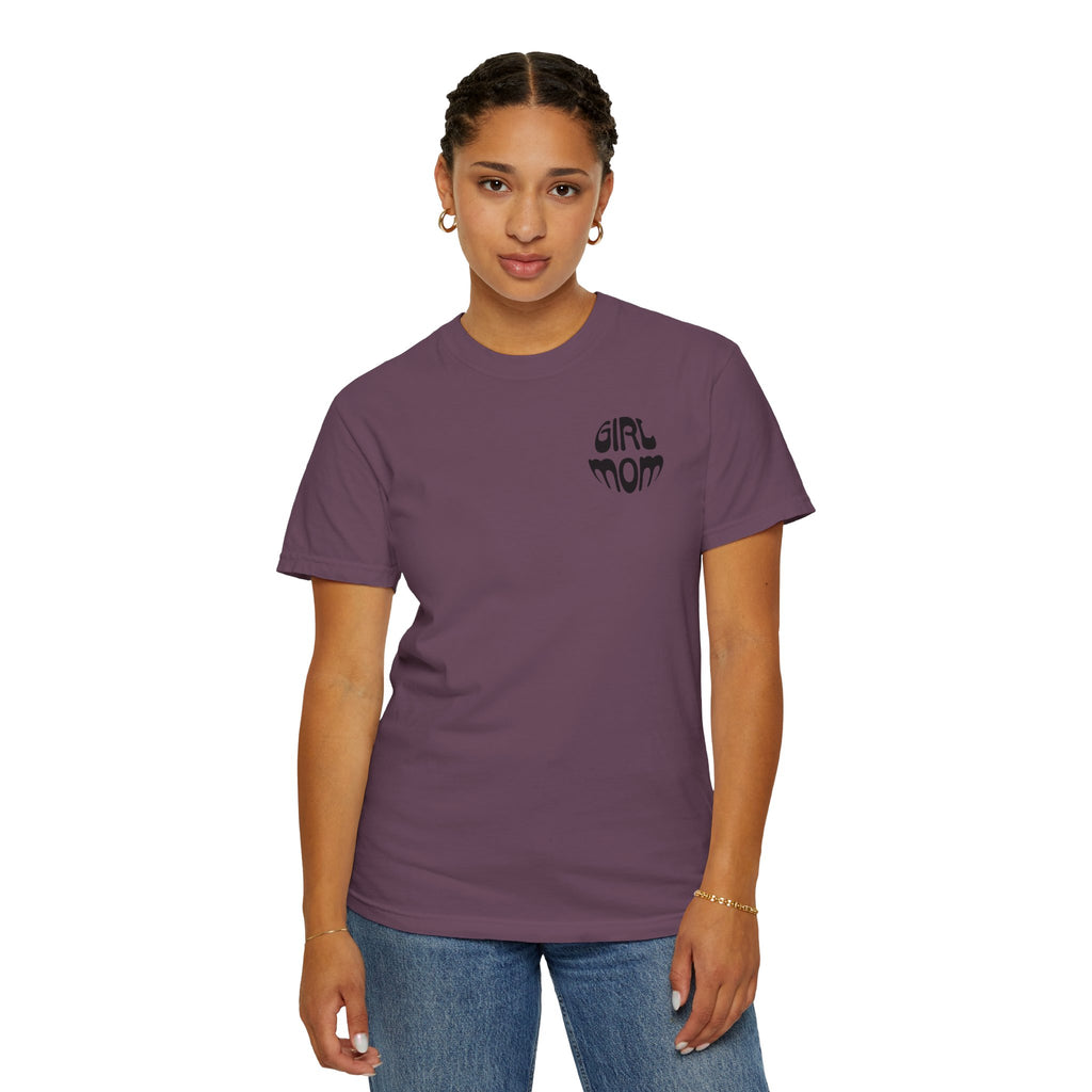 Girl Moms Club T-Shirt – Retro Mom Graphic Tee for Mothers of Daughters | Girl Mom Shirt