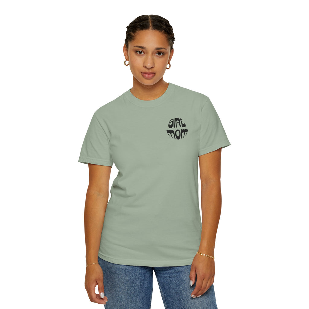 Girl Moms Club T-Shirt – Retro Mom Graphic Tee for Mothers of Daughters | Girl Mom Shirt