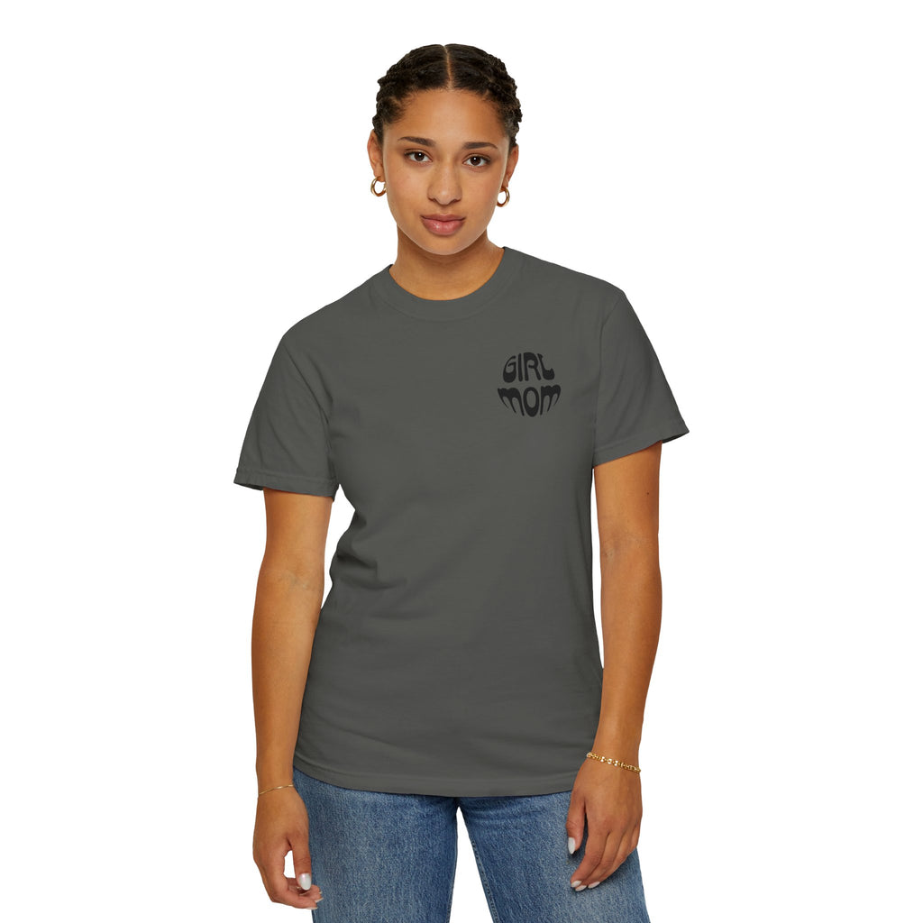 Girl Moms Club T-Shirt – Retro Mom Graphic Tee for Mothers of Daughters | Girl Mom Shirt